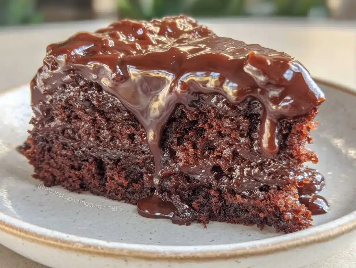 Einfacher Saftiger Schokoladenkuchen: 3 Zutaten für Perfektion 4 einfacher Saftiger Schokoladenkuchen mit Ganache preparation steps
