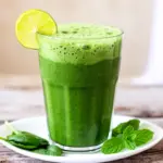 cremiger Matcha-Kokos Smoothie mit Spinat - featured image