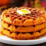 Erntedankfest Kürbis-Waffeln mit Ahornsirup - featured image